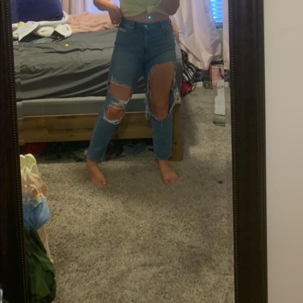 Distressed American Eagle Mom Jeans